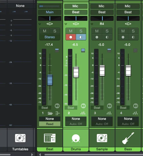 Fader bank following the selected track in Fender Studio Pro v8 and Studio One v7